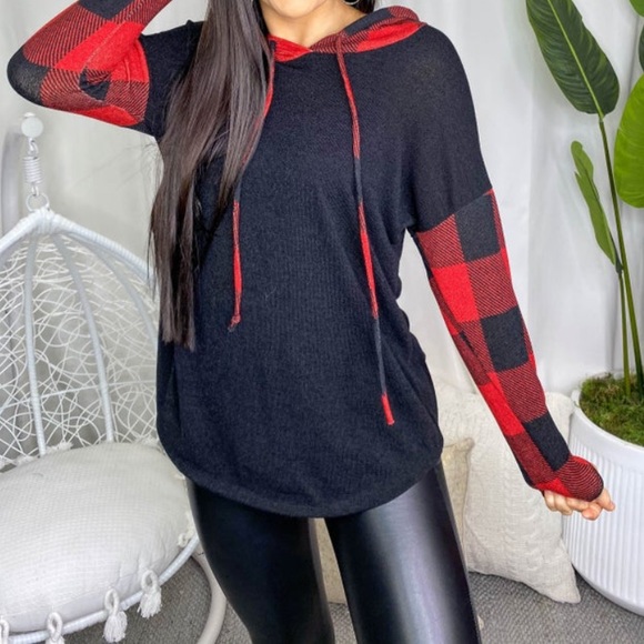 NWOT HEIMISH HOODED TOP - Picture 3 of 8